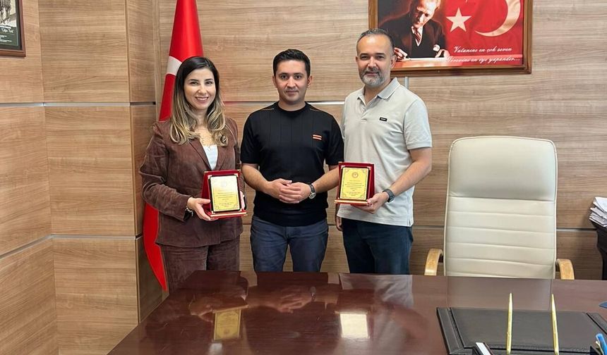 Erbaa Devlet Hastanesi’nde Veda: Alkan Çiftine Plaketle Teşekkür Edildi