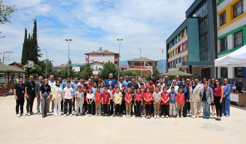 Mucit Öğrenciler Yarıştı! "Matematik Her Yerde" Projesinde İlçe Finali Heyecanı