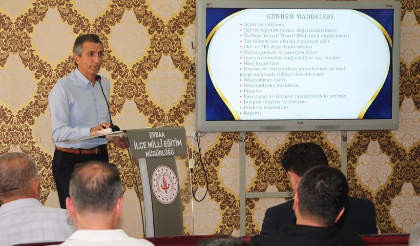 Erbaa İlçe Millî Eğitim Müdürlüğü’nde Yıl Sonu Değerlendirme Toplantısı Gerçekleştirildi