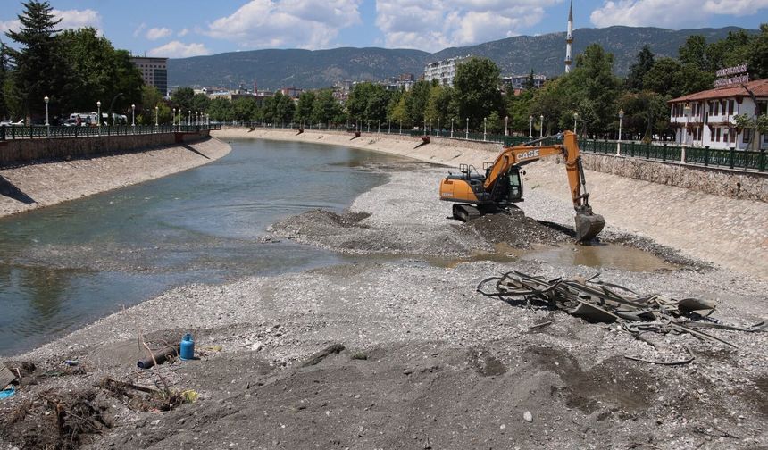 Tokat’ta Yeşilırmak’ta Selin İzleri Siliniyor