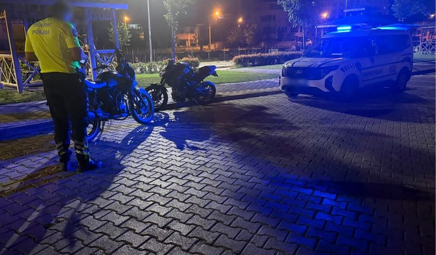 Erbaa’da Motosiklet Denetimi: İki Sürücüye Yaklaşık 200 Bin TL Para Cezası