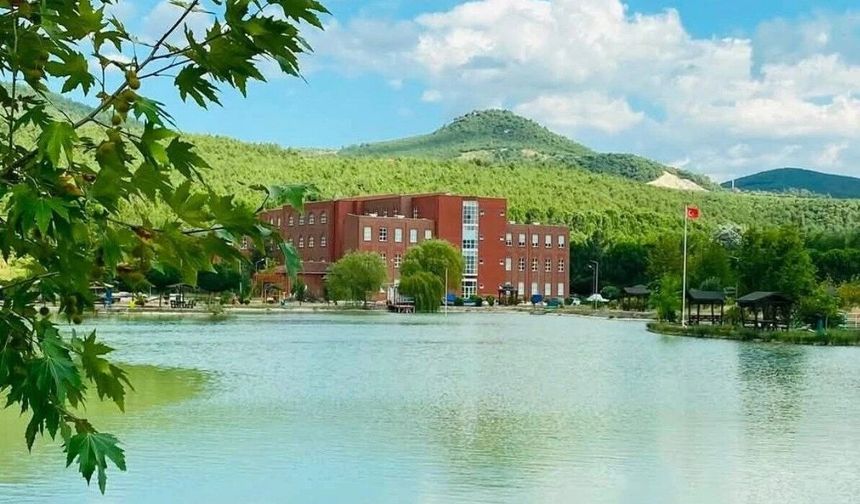 Niksar Uygulamalı Bilimler Fakültesi’nde YKS Gururu: Kontenjanlar %100 Doldu!