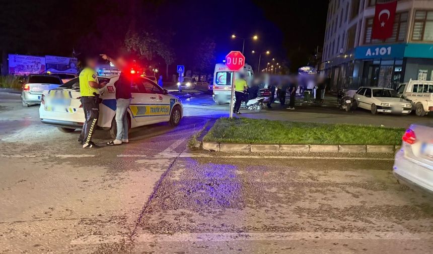 Erbaa’da Minibüs İle Motosiklet Çarpıştı: 1 Yaralı