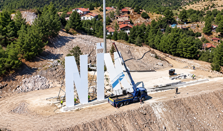Niksar’ın Yeni Simgesi Yükseliyor: Dev Yazıda 3. Harf Yerleştirildi