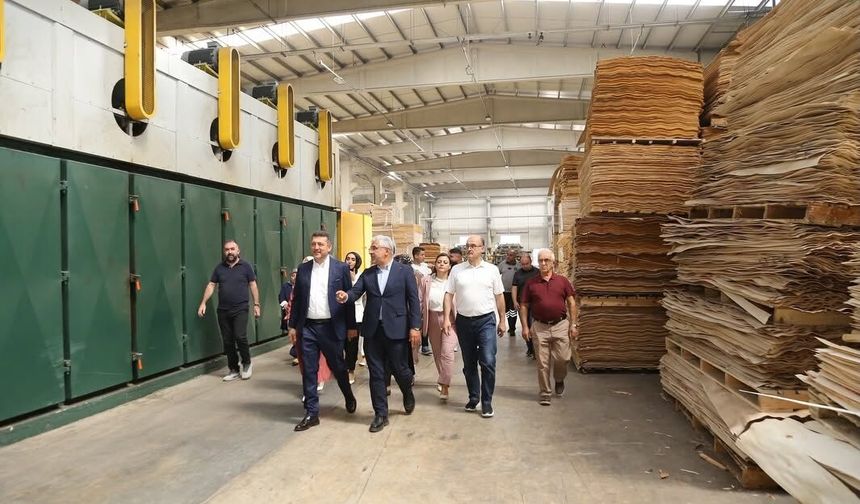 Samsun Milletvekili Ersan Aksu Ve Ak Parti Heyeti Erbaa'da Fabrika Ziyaretinde Bulundu