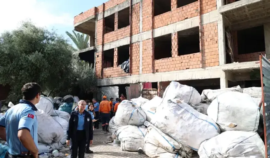 Büyükşehir Zabıtasından Hurda Ve Atık Depolarına Operasyon