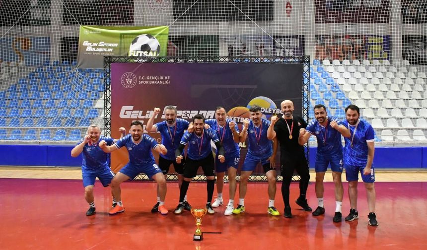 Futsalda Şampiyon Tokat Gençlik Ve Spor İl Müdürlüğü! Samsun Bileti Kapıldı