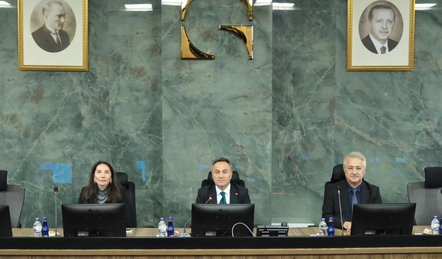 TOGÜ’de Eğitmenlere Teşekkür Belgesi