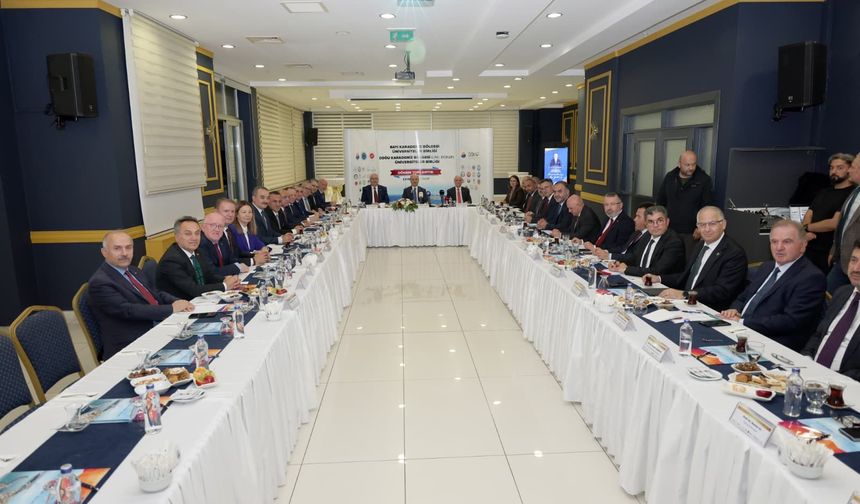 TOGÜ Rektörü Prof. Dr. Fatih Yılmaz Sinop’taki Bölgesel Üniversite Zirvesine Katıldı