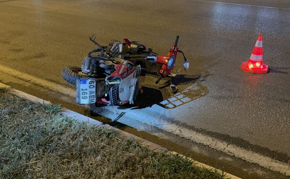Tokat'ta Otomobilin Çarptığı Motosikletteki Çift Öldü