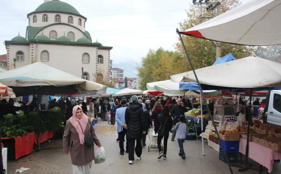 Erbaa Pazar Esnafı: Sebze Fiyatları Düşük, Müşteri Memnuniyeti Yetersiz