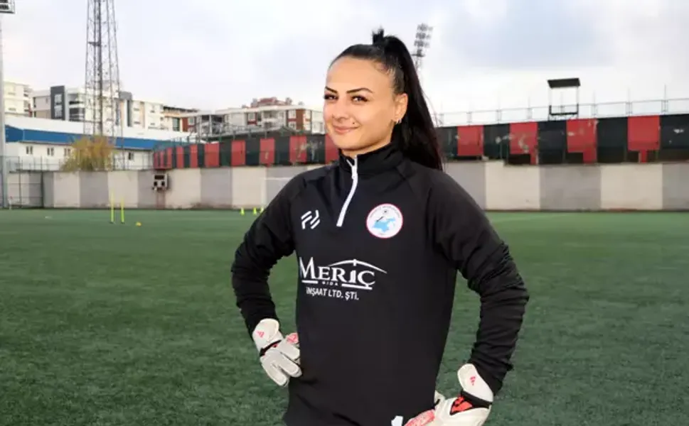 Vangücü Kadın Futbol Takımı'nın Kalesi Erbaalı Şeymanur’a Emanet