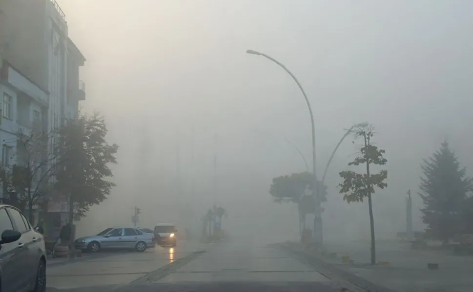 Erbaa'da Sabah Saatlerinde Sis Etkili Oldu