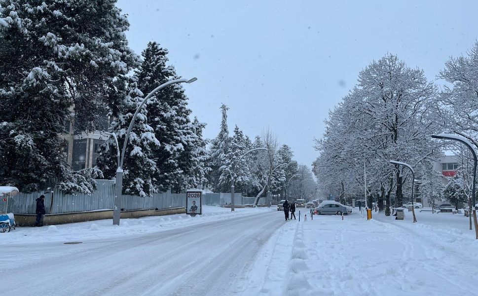 Erbaa’da Kar Yağışı Etkili Oluyor