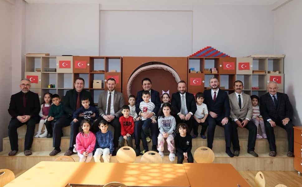 Vali Köklü, Güneşli Çocuk Akademisi’ni Ziyaret Ederek Miniklerle Buluştu