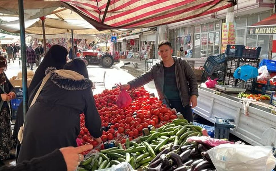 Erbaa’da Ramazan Bereketi: Pazarda Fiyatlar Düşüşe Geçti
