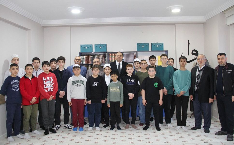 Erbaa Kaymakamı Dr. Remzi Demir, Hafız Adaylarıyla İftar Sofrasında Buluştu