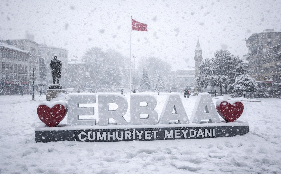 Erbaa'da Bahar Havası Bitiyor: Kar Geri Dönüyor!