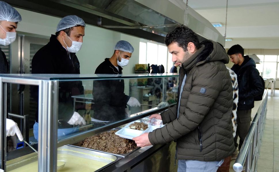Tokat Gaziosmanpaşa Üniversitesi Öğrencilerin Seçimiyle İlk Öğle Yemeğini Hazırladı