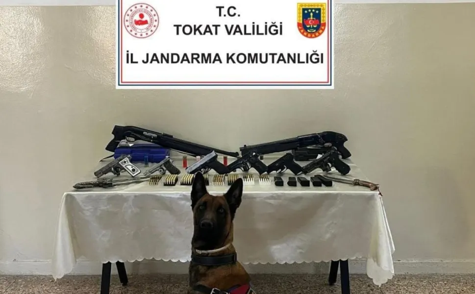 Erbaa’da Silah Kaçakçılığı Operasyonu: 5 Gözaltı