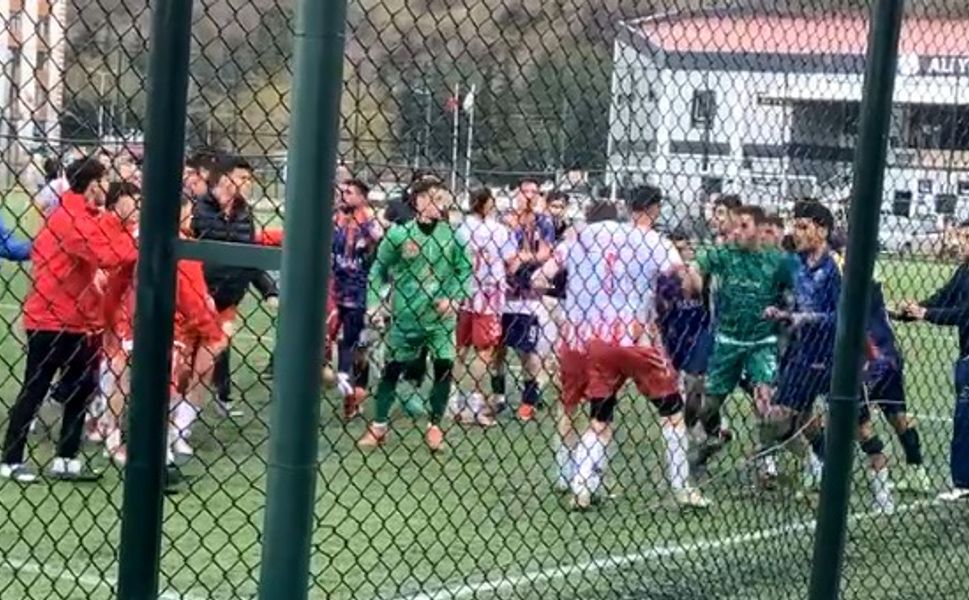 Tokat’ta Saha Savaş Alanına Döndü, Futbolcular Hastanelik Oldu
