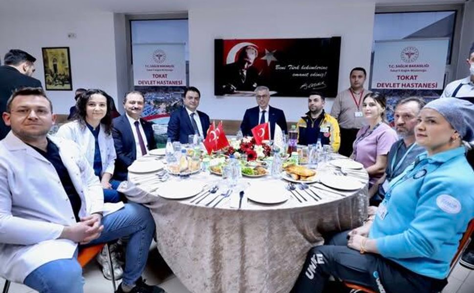 Sağlık Bakanı Memişoğlu, Tokat’ta Sağlık Neferleriyle İftar Sofrasında Buluştu