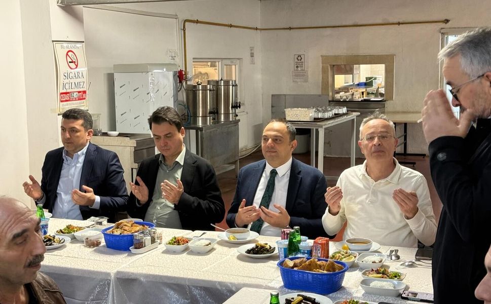 Tokat Valisi Abdullah Köklü Erbaa’da İftar ve Teravih Programına Katıldı