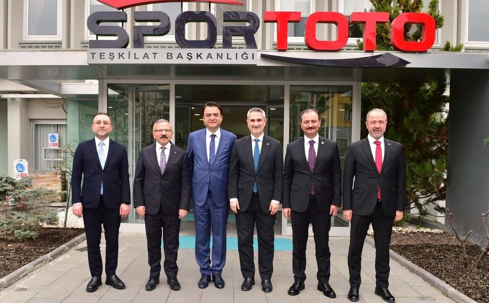 Erbaa’ya Dev Yatırım: 1500 Kişilik Modern Spor Salonu İçin İmzalar Atıldı