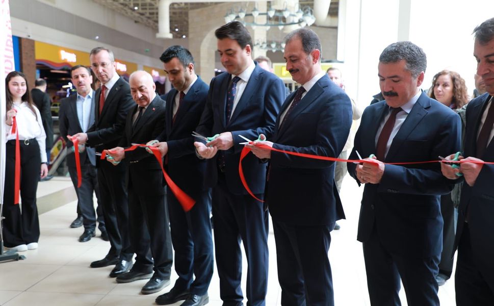 Tarımın Sanatla Buluştuğu Durak: 15. Uluslararası Fotoğraf Sergisi Tokat’ta Açıldı!