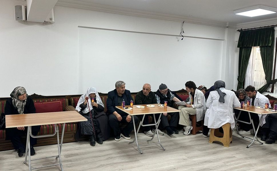 Tokat’ta Çınar Yaşındaki Vatandaşlara "Bütüncül Sağlık" Desteği