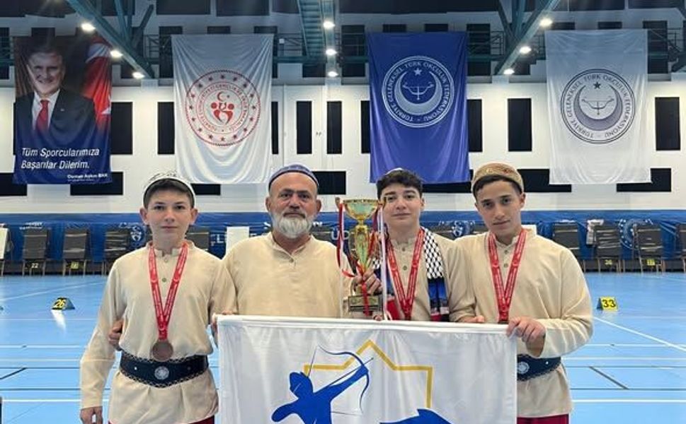 Erbaa’nın Genç Okçuları Türkiye Podyumunda: Çifte Bronz Gururu!
