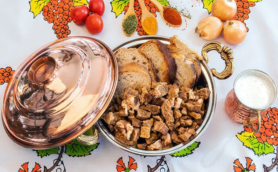 İftar Sofralarının Gizli Hazinesi: Erbaa’nın Meşhur Ferfene Yemeği Nasıl Yapılır?