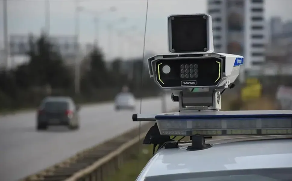 Trafikte "Tolerans" Dönemi Bitti: Hız Sınırını 6 km/s Aşan Yandı!