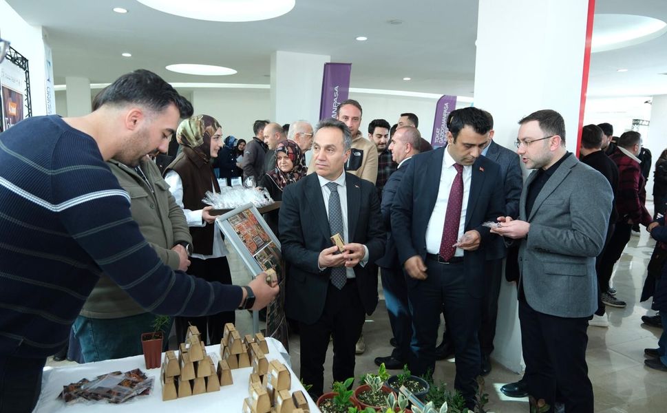 TOGÜ’de Ata Tohumları Buluşması: Yüzlerce Yerli Tohum Üreticilere Dağıtıldı