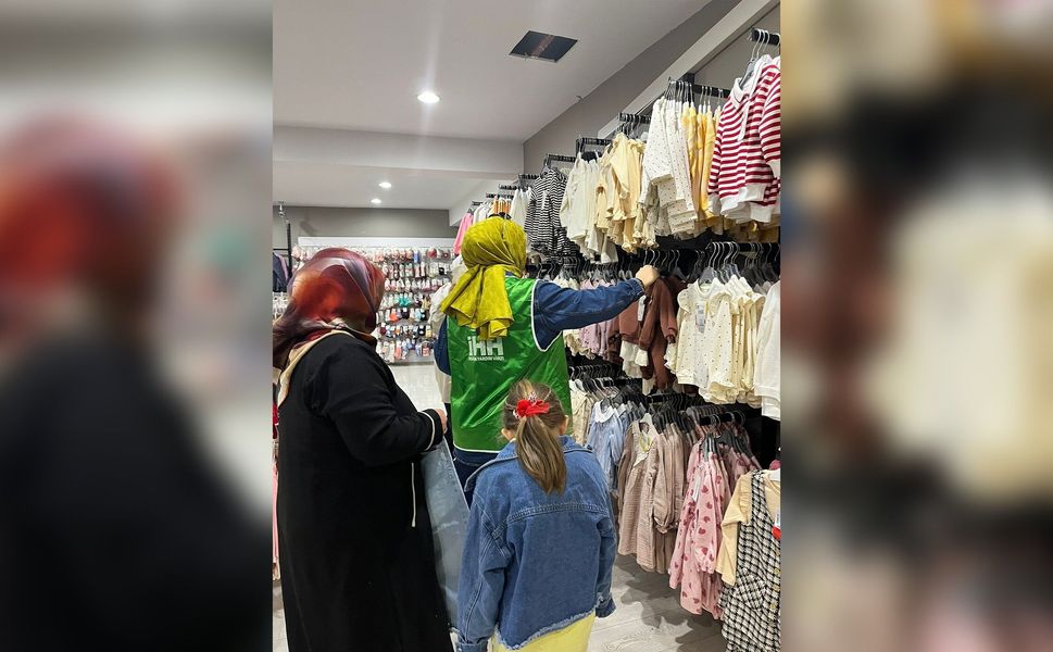 Niksar’da Yetim ve İhtiyaç Sahibi Çocuklara Bayramlık Sevinci
