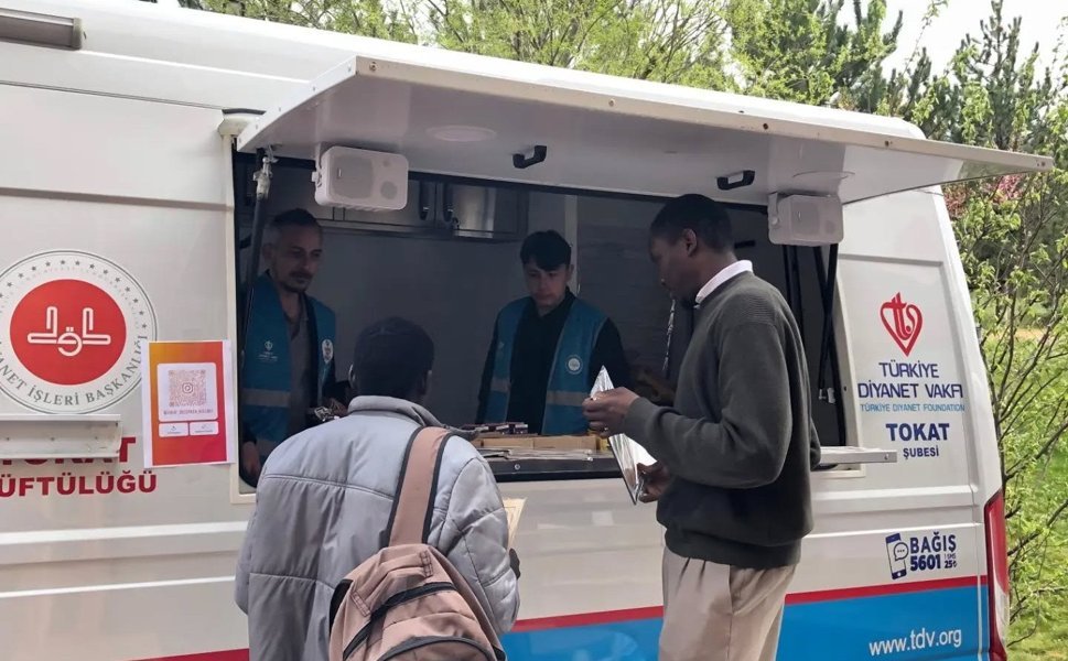 Tokat’ta Vize Haftasında Öğrencilere Moral İkramı