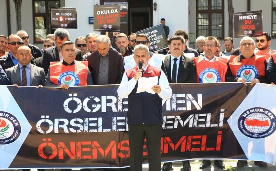 Erbaa`da Öğretmenler Siverek’teki Saldırıya Tepki Gösterdi