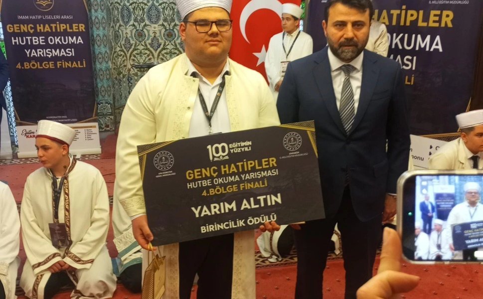 Erbaa Anadolu İmam Hatip Lisesi’nden Tarihi Başarı: Bölgenin En İyi Hatibi Erbaa’dan!