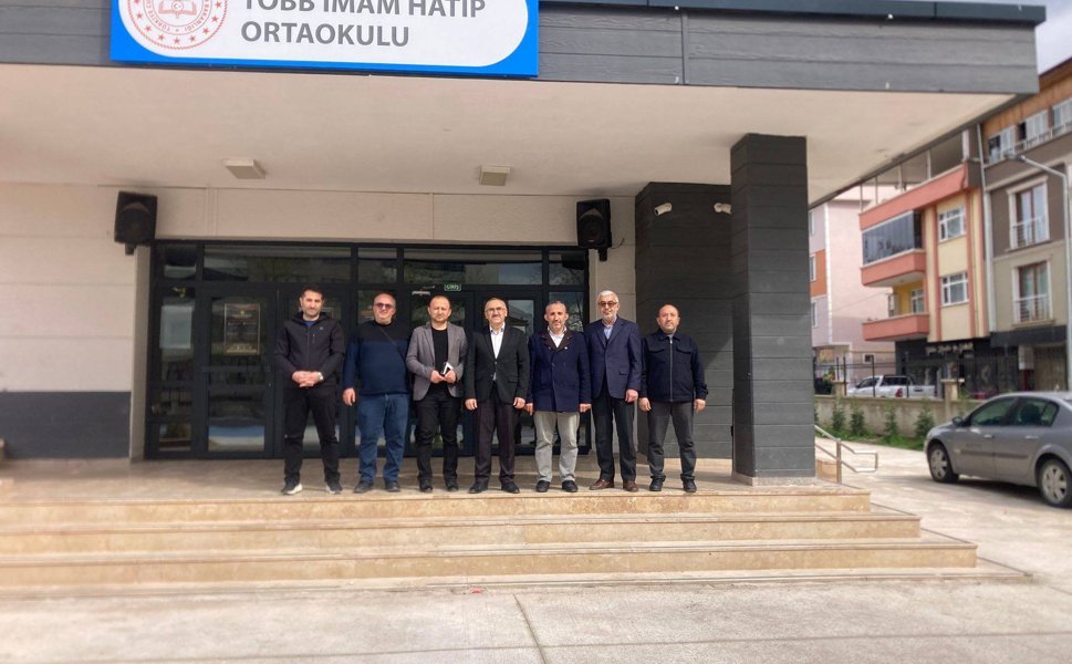 Erbaa’da Gençlerin Umre Heyecanı: 153 Öğrenci Kutsal Topraklar İçin Yarıştı!