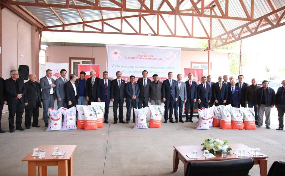 Tokat’ta Çiftçiye Dev Destek: 3 Bin 476 Üreticiye 39 Milyon TL’lik Tohum Desteği
