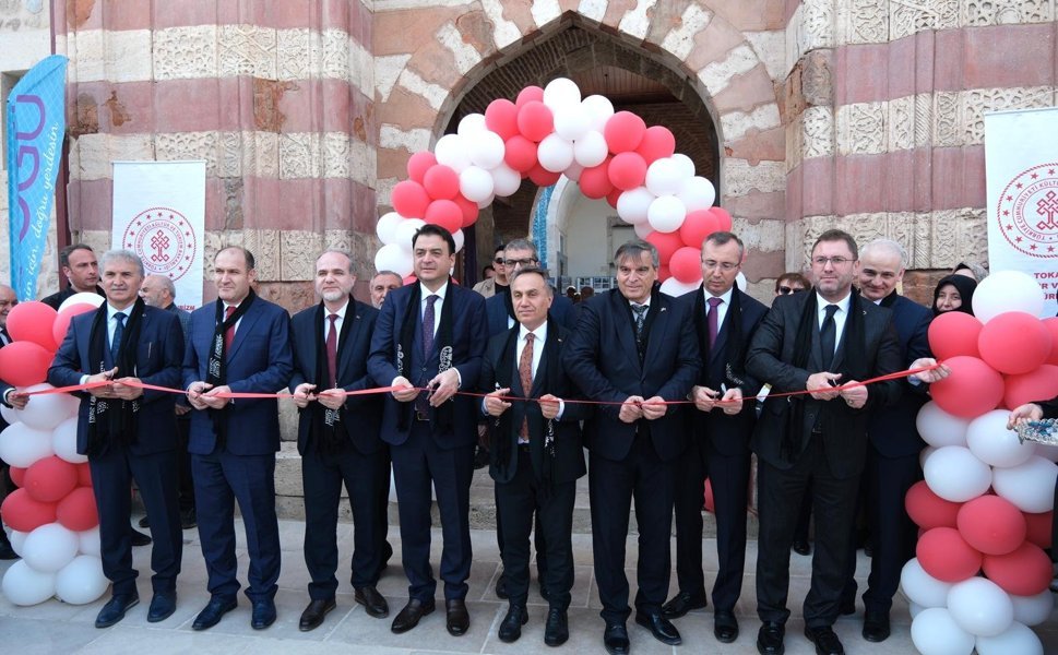 Tokat’ta Turizm Haftası Coşkusu: TOGÜ’nün Lezzet ve Sanat Dokunuşu Şehri Sardı!