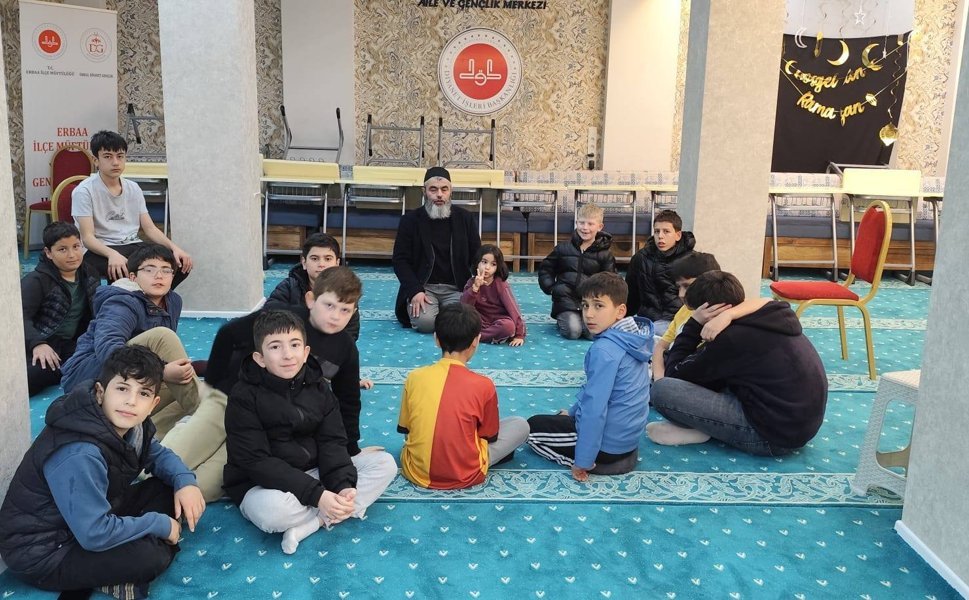 Erbaa’da Gençlerin Yeni Rotası: Üç Farklı Merkezde "Maneviyat ve Sosyal Hayat" Bir Arada!