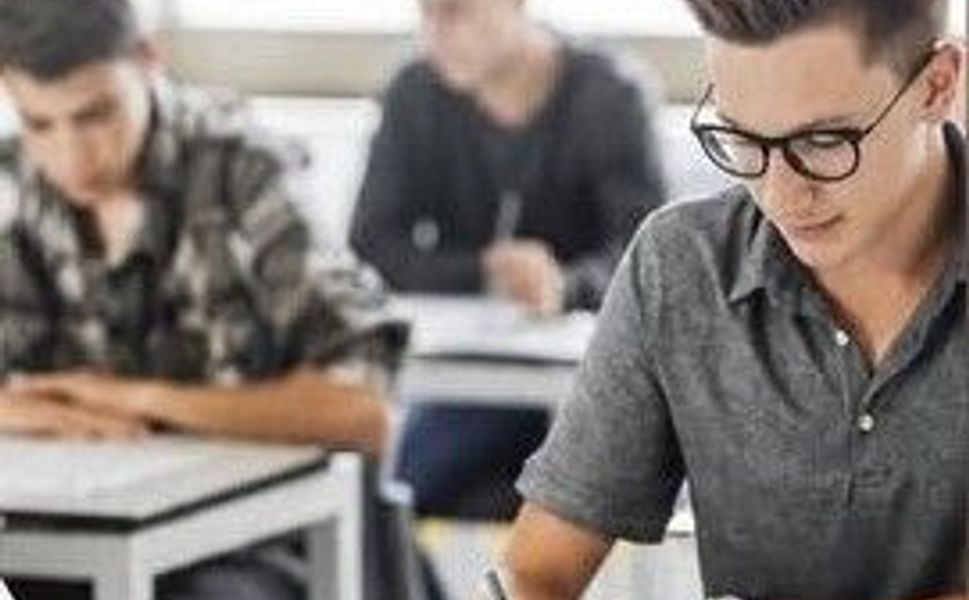 Erbaa’da Eğitime "Muavenet" Eli: 120 Üniversiteliye Burs Desteği