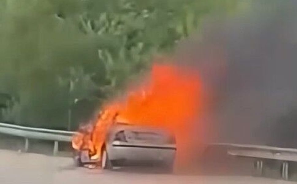 Tokat’ta Seyir Halindeki Otomobil Yandı