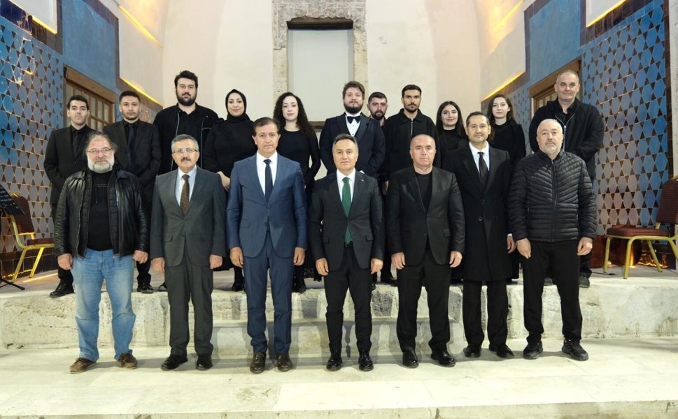 Gökmedrese’de Müzik Ziyafeti: Nihâvend Makamı Sanatseverleri Büyüledi