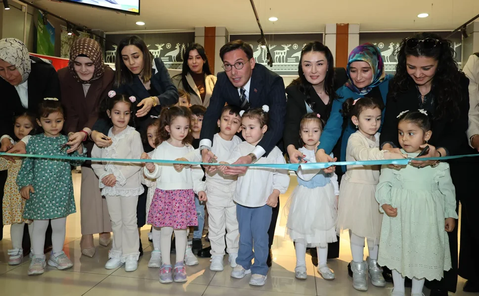 Tokat Belediyesi’nden Çocuklara Sanat Desteği: Ebru Sergisi Açıldı