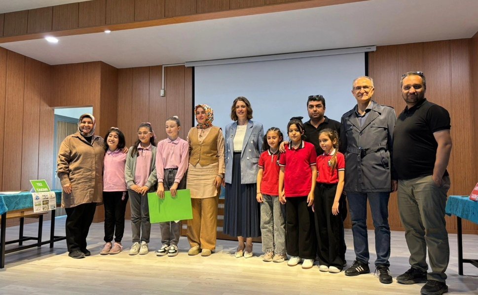 Tokat’ta Münazara Heyecanı: Şampiyonlar Kürsüye Çıktı