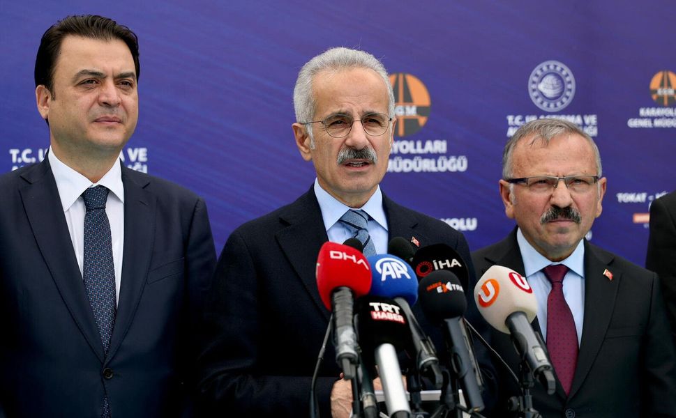 Bakan Uraloğlu: Tokat-Niksar Kara Yolu İle Yılda 1,5 Milyar Lira Tasarruf Sağlanacak