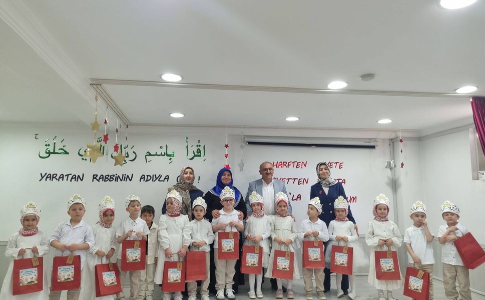 15 Temmuz Çocuk Akademisi’nde Kur’an-ı Kerim Sevinci: 210 Minik Yürek Taçlandı