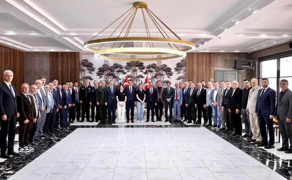 Tokat’ta Protokol ve Vatandaş Bayram Sevinçinde Buluştu